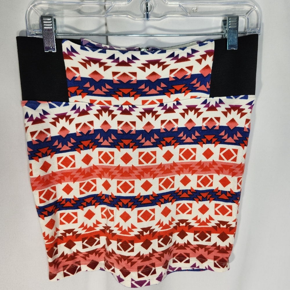 Charlotte Russe White & Multi Aztec Print Visible Zipper Mini Skirt Size Small